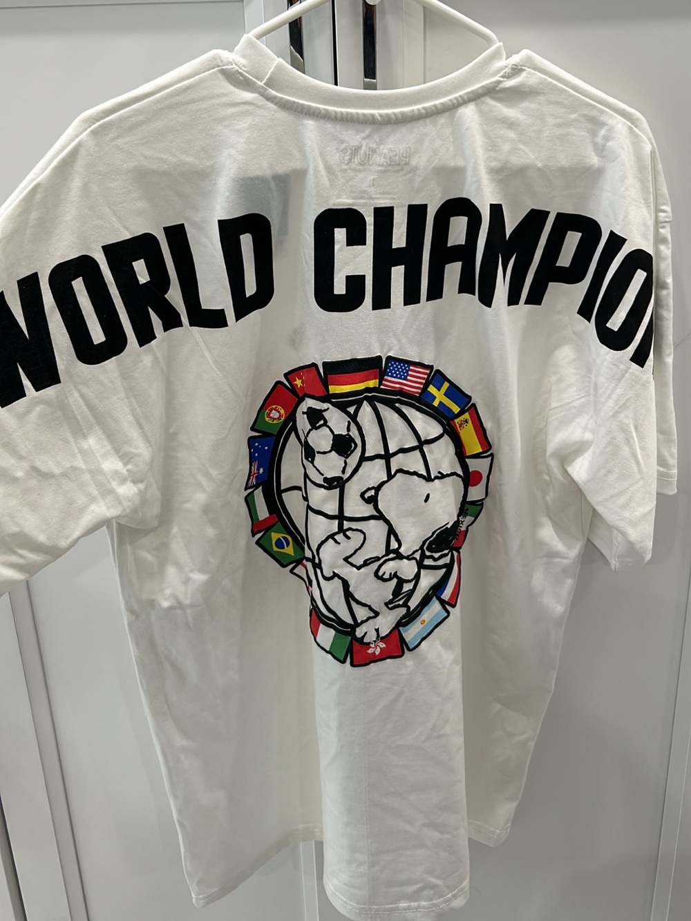 Rare Peanuts Snoopy FIFA Soccer T-Shirt Size Large NWT
